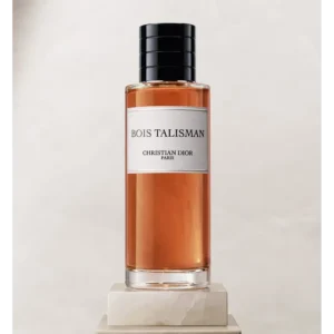 زجاجة عطر مستوحى من بوا تاليسمان من Dior